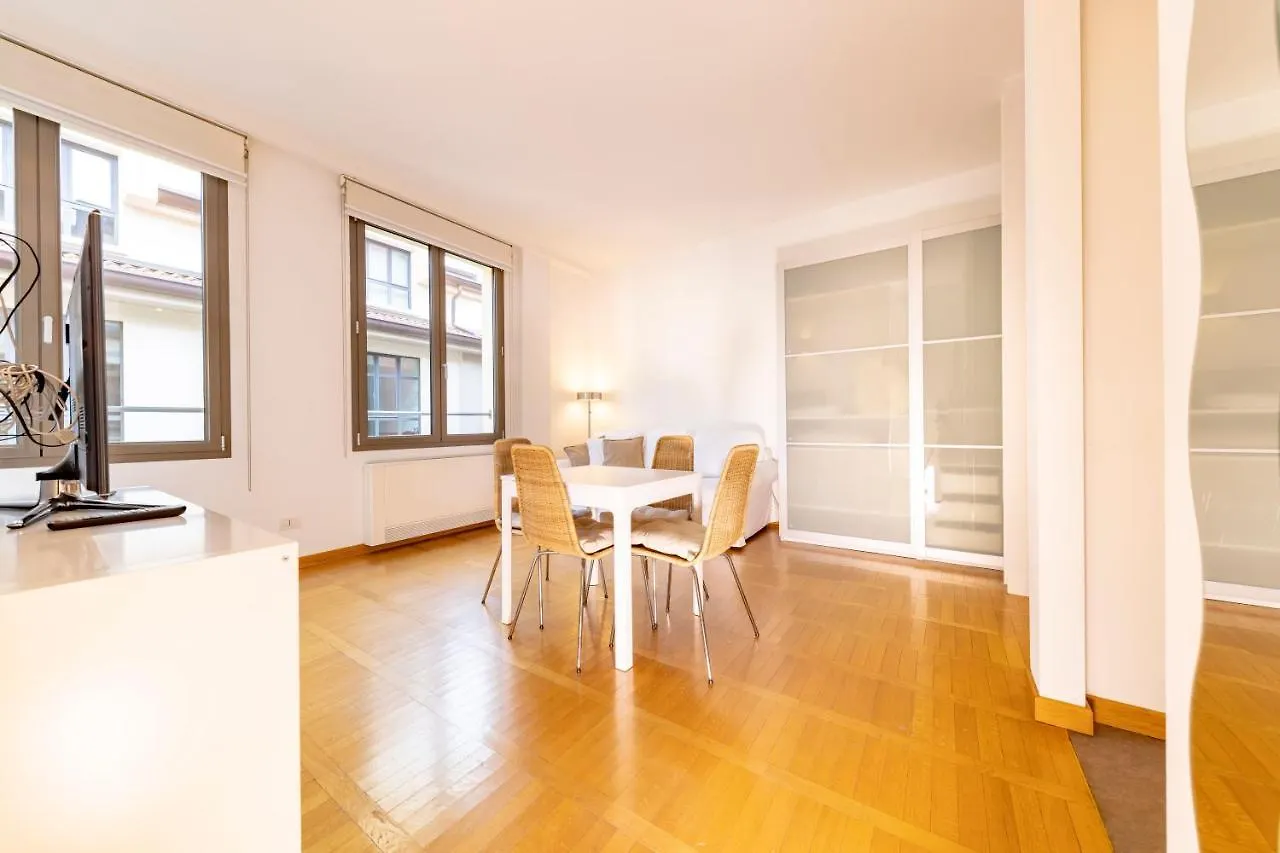 Apartment Luxury 1 Bedroom Navigli Loft Milan