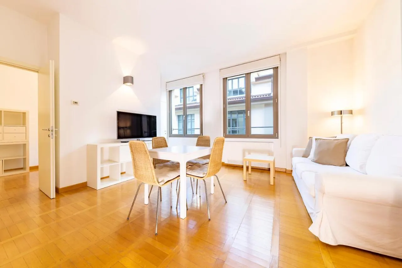 Luxury 1 Bedroom Navigli Loft Milan Apartment
